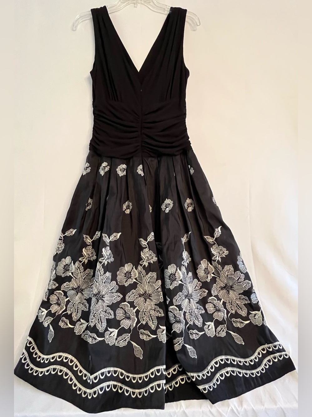 Embroidered Floral Midi Dress 12